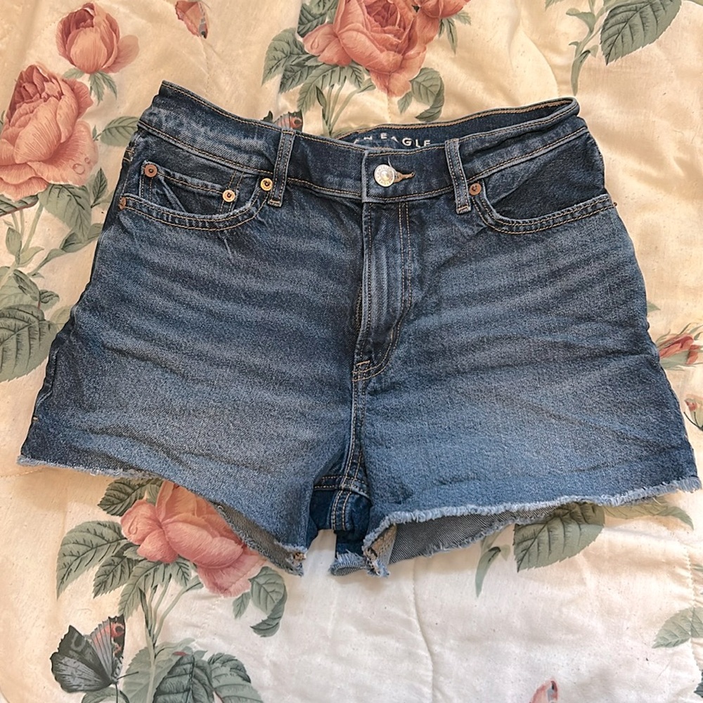 American Eagle Jean shorts size 4